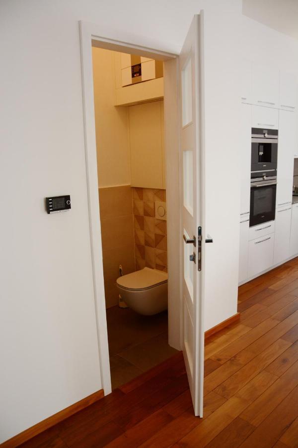 Premium Apartment Near Banska Bystrica Square With Two Big Bedrooms Eksteriør bilde