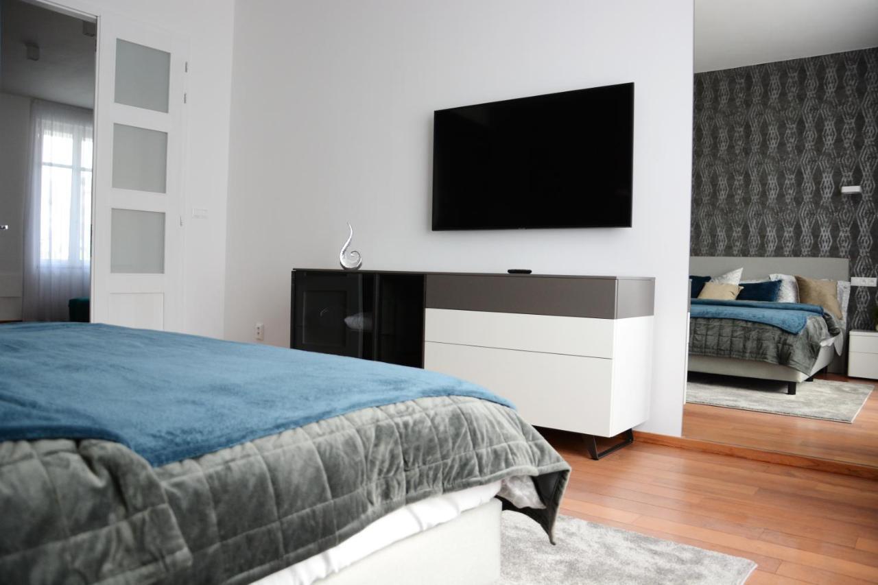 Premium Apartment Near Banska Bystrica Square With Two Big Bedrooms Eksteriør bilde