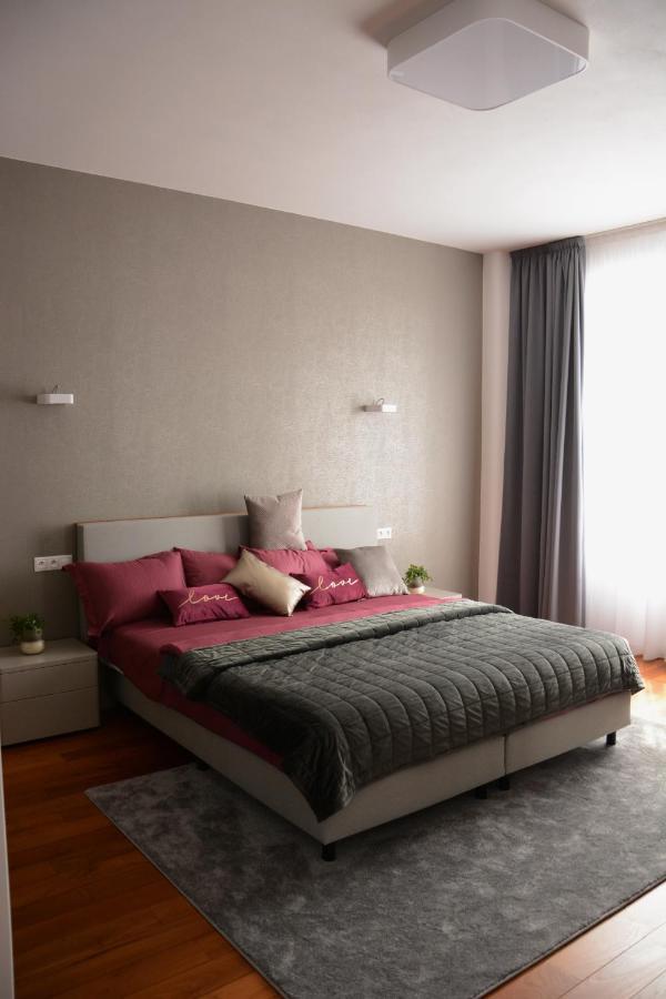 Premium Apartment Near Banska Bystrica Square With Two Big Bedrooms Eksteriør bilde