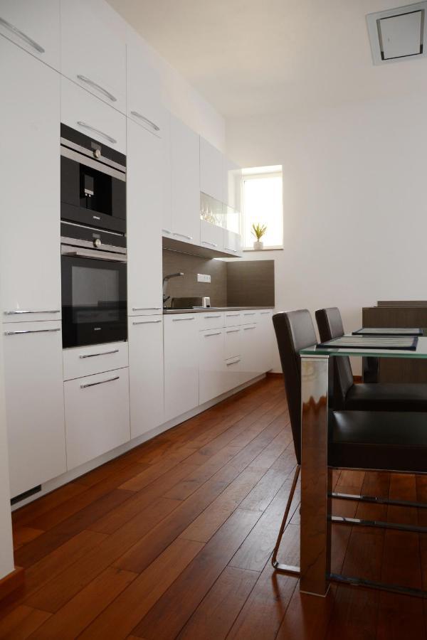 Premium Apartment Near Banska Bystrica Square With Two Big Bedrooms Eksteriør bilde
