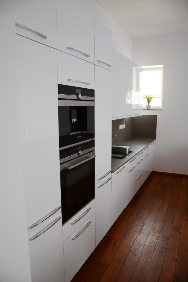 Premium Apartment Near Banska Bystrica Square With Two Big Bedrooms Eksteriør bilde
